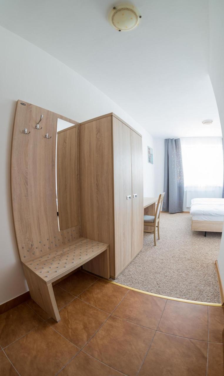 Patra Bed & Breakfast Warschau