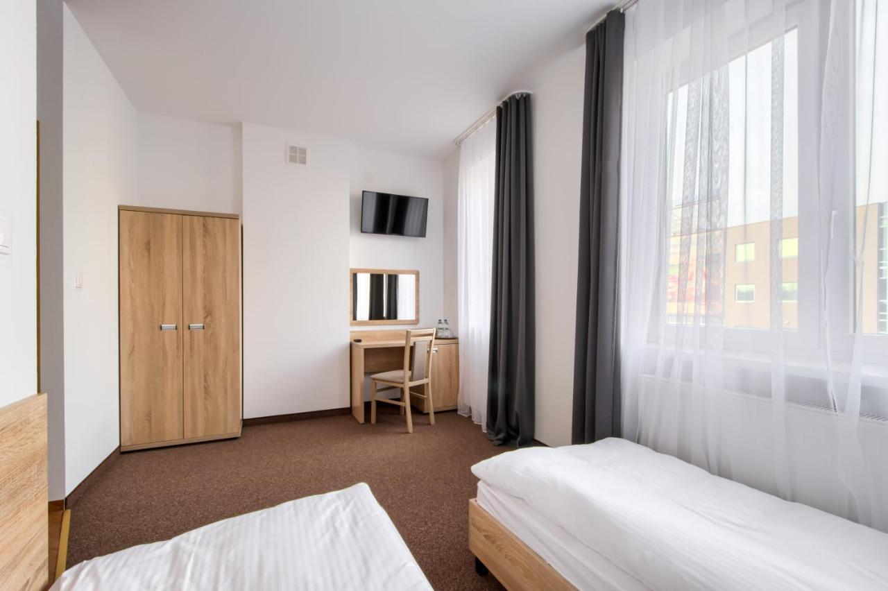 Patra Bed & Breakfast Warschau